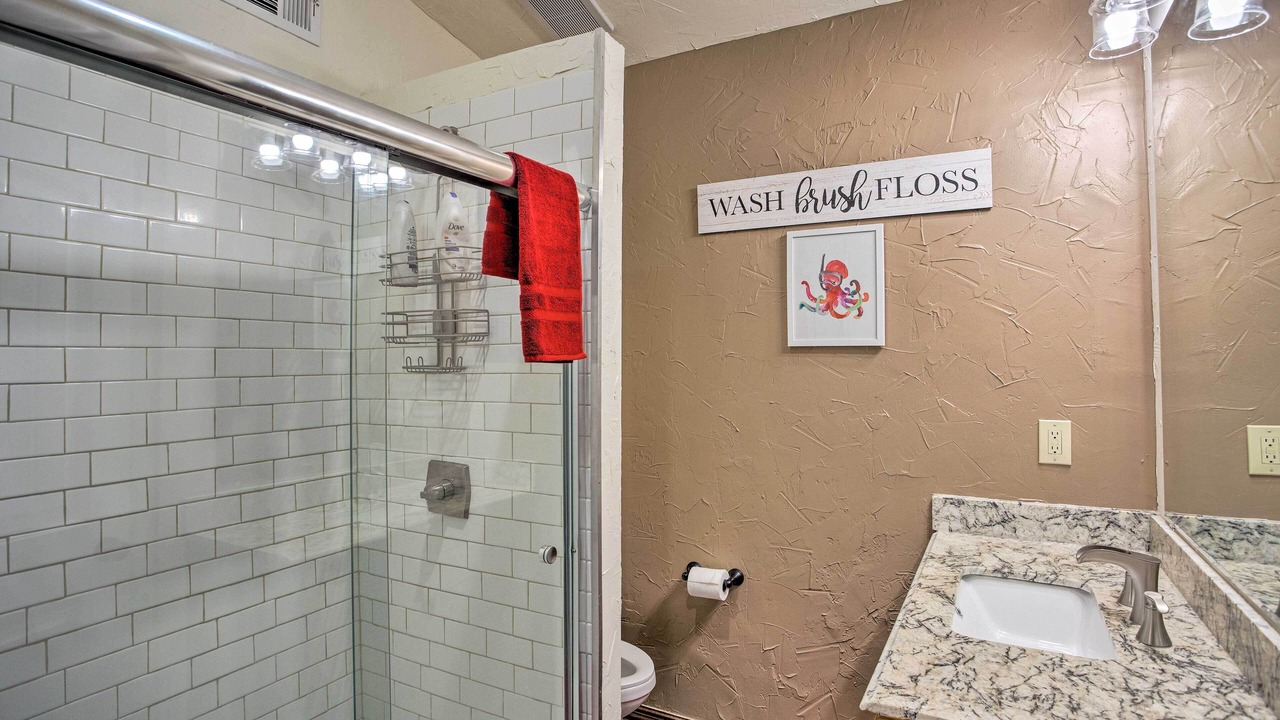 Photo of Bathroom in Elmo