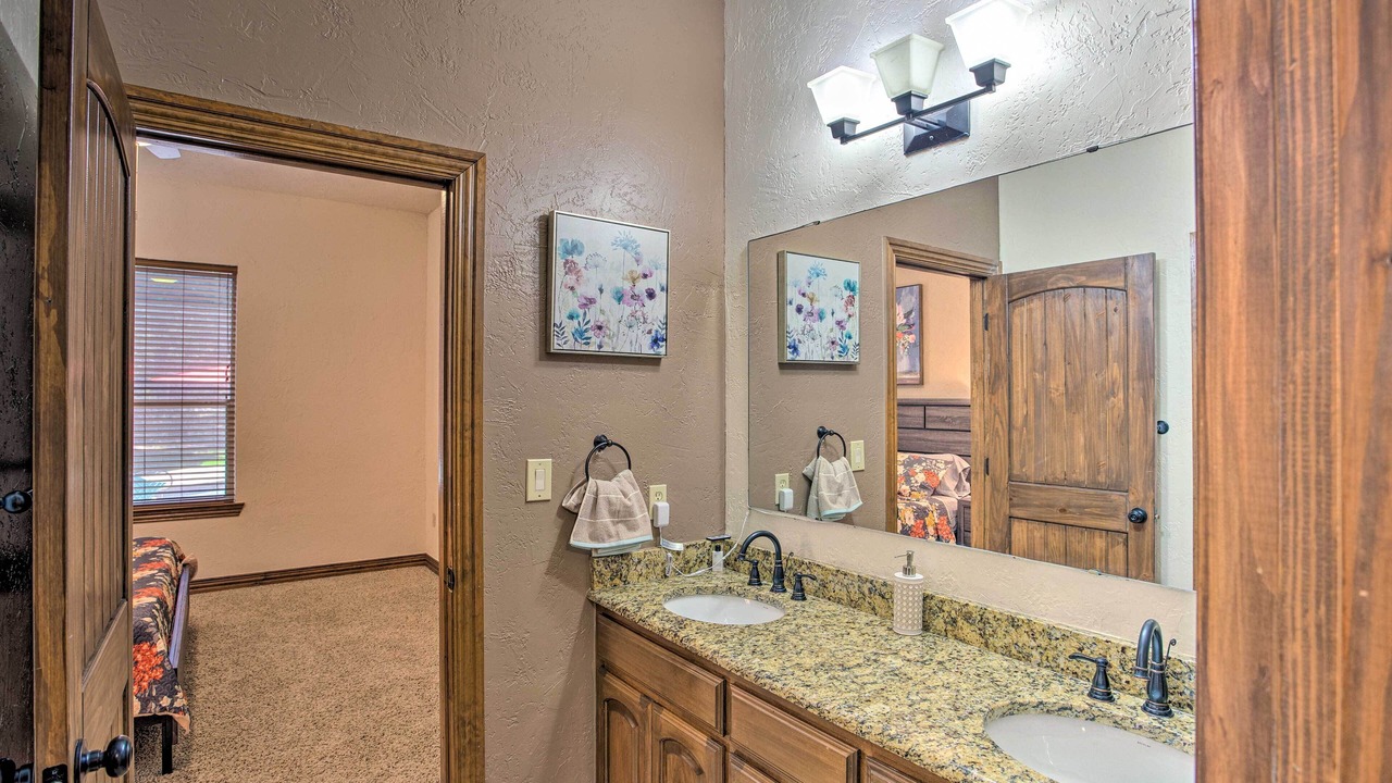 Photo of Bathroom in Elmo
