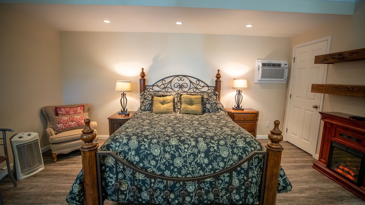 Photo of Bedroom in Lodi