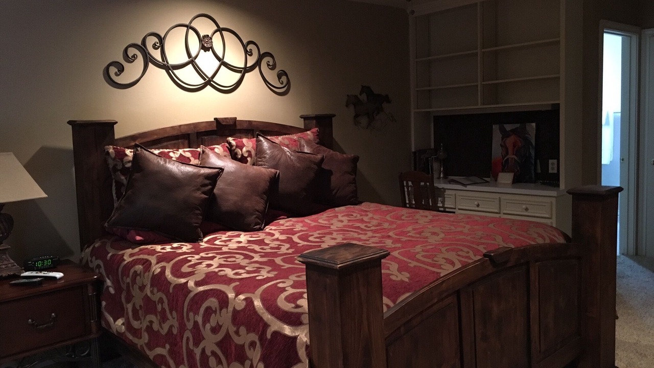 Photo of Bedroom in Uvalde