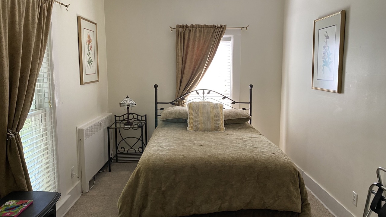Photo of Bedroom in South Haven