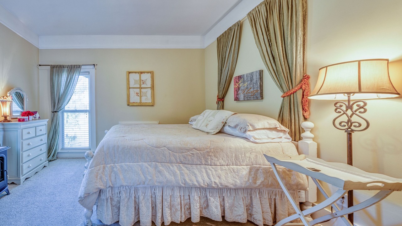 Photo of Bedroom in South Haven