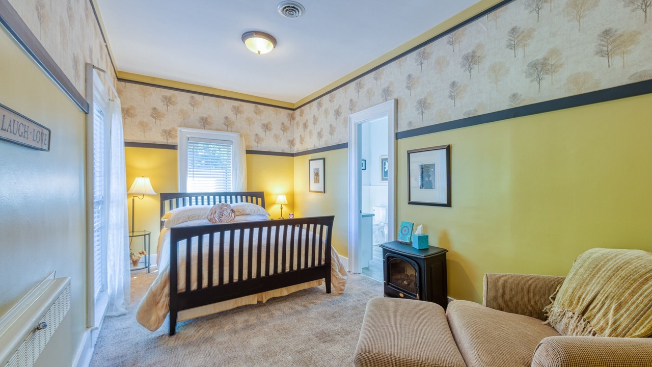 Photo of Bedroom in South Haven