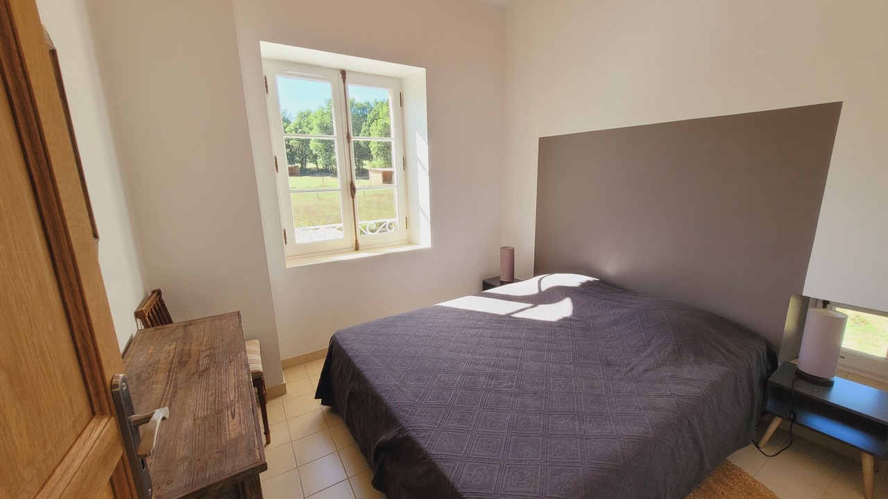 Photo of Bedroom in Revest-des-Brousses