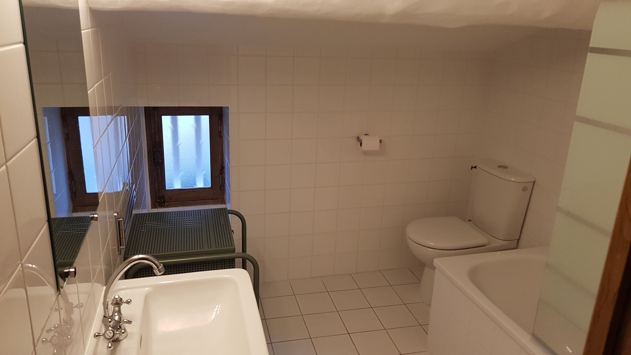 Photo of Bathroom in Revest-des-Brousses