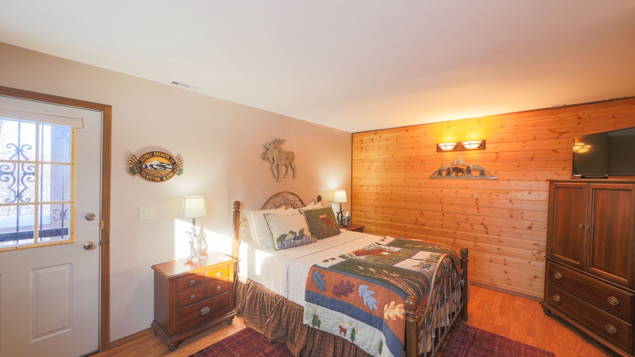 Photo of Bedroom in Talkeetna