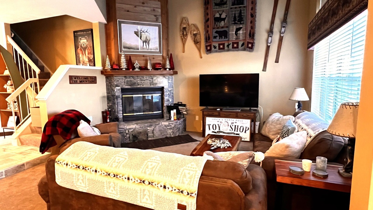 Photo of Livingroom in Seven Springs