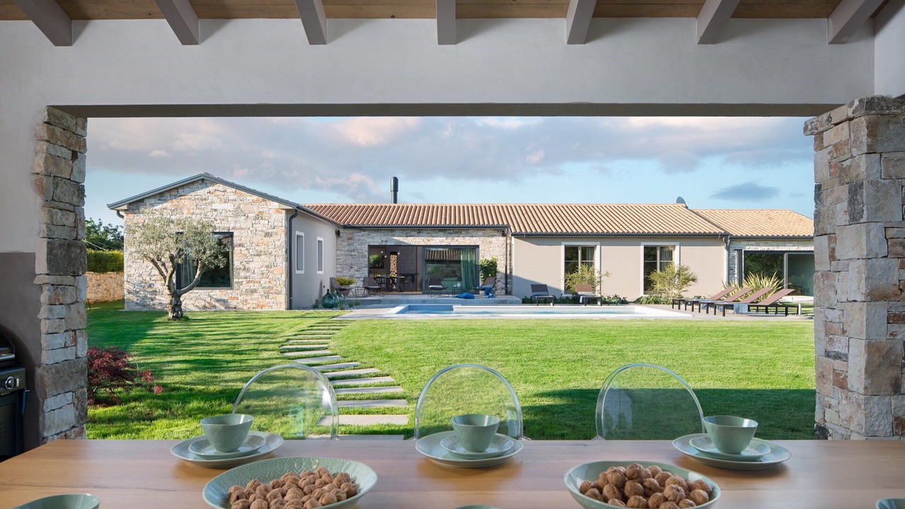 Photo of Outdoor in Bale