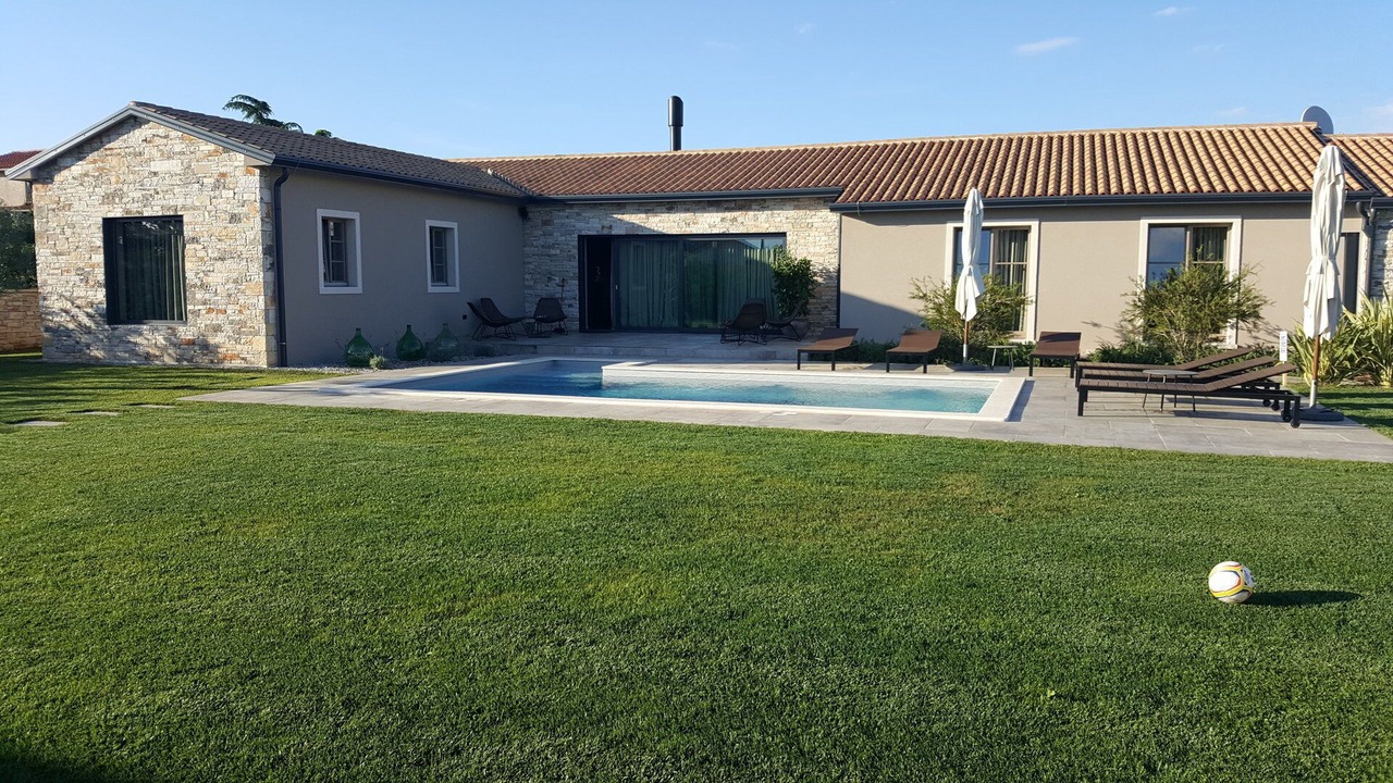Photo of Outdoor in Bale