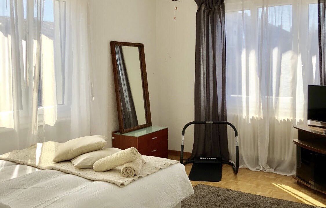 Photo of Bedroom in Liotard