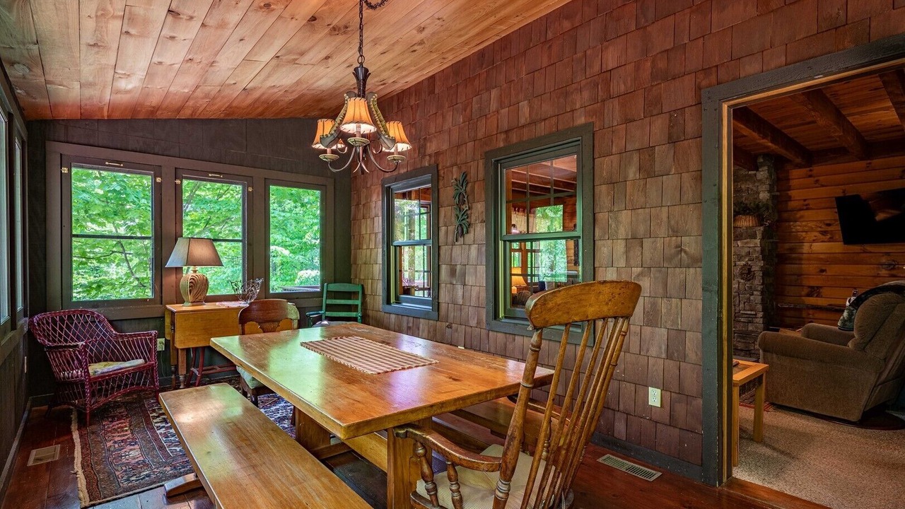 Photo of Livingroom in Town of Webb