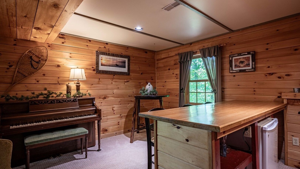 Photo of Bedroom in Town of Webb
