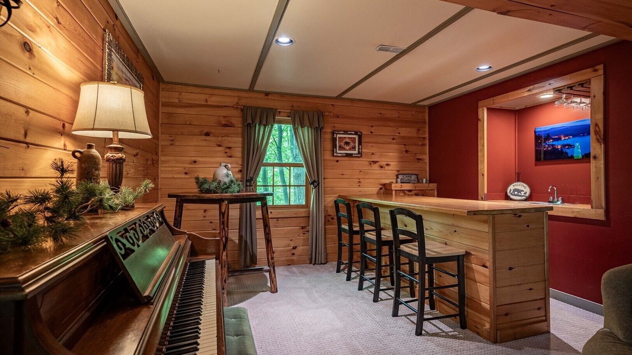 Photo of Bedroom in Town of Webb