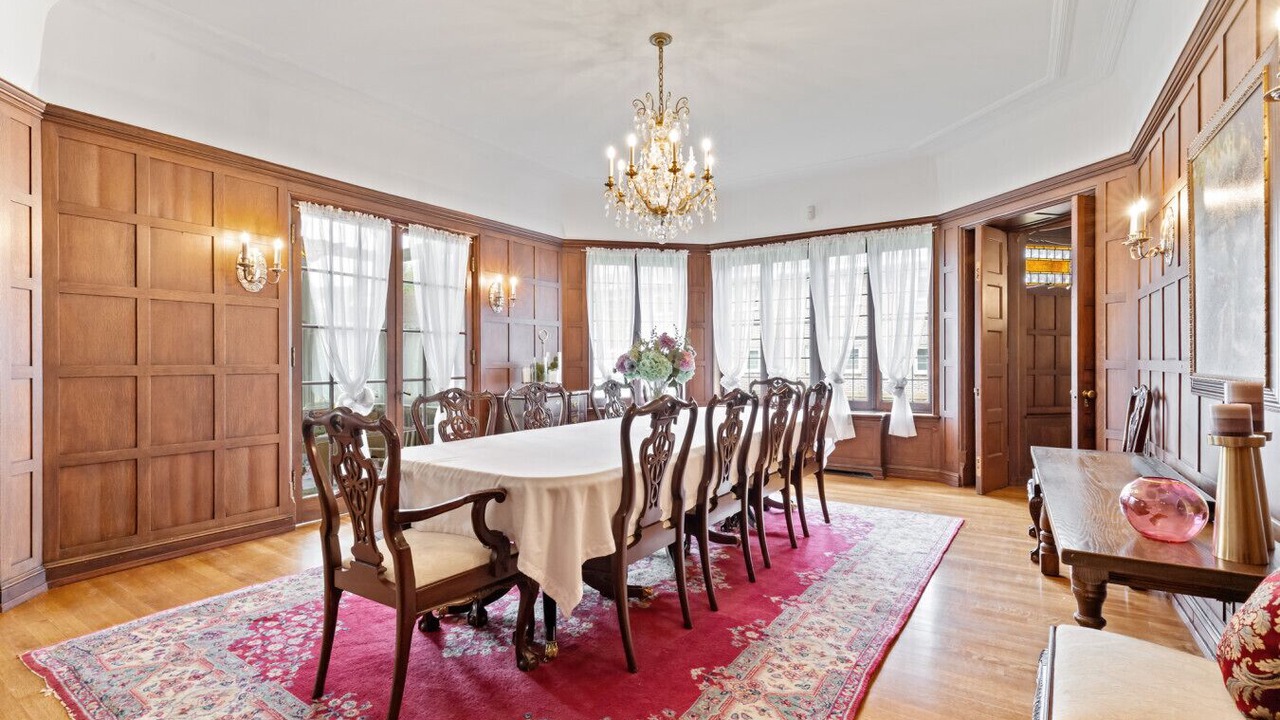 Photo of Bedroom in East Avenue