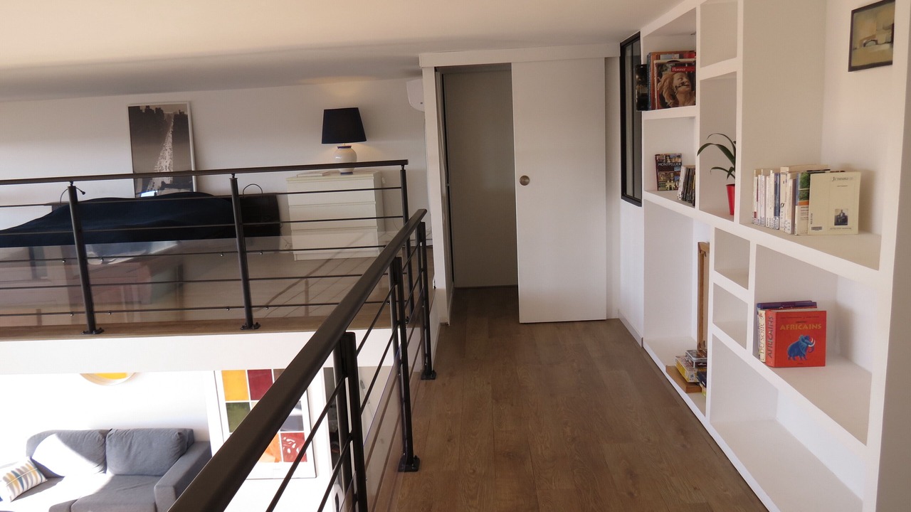 Photo of Bedroom in Comedie