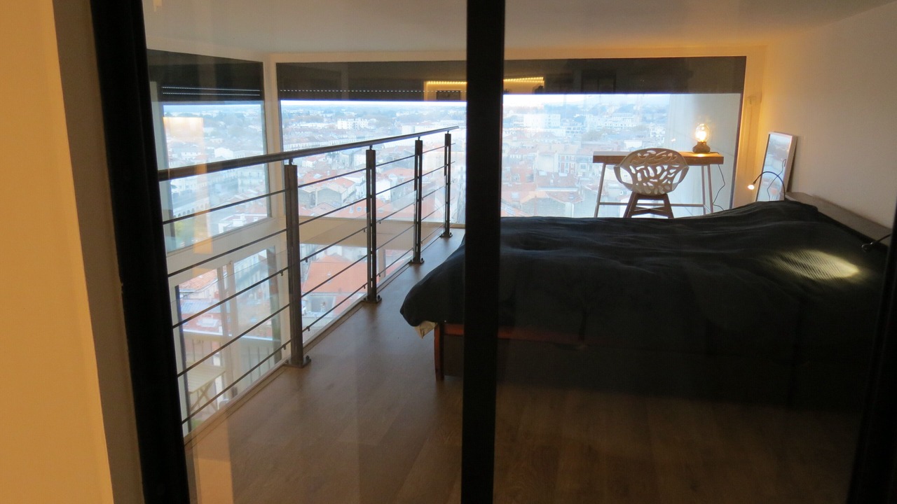 Photo of Bedroom in Comedie