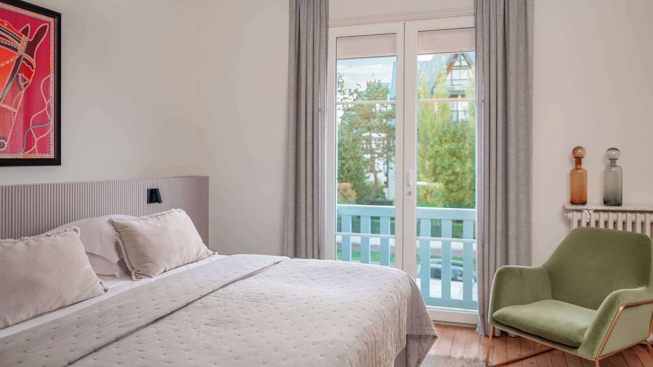 Photo of Bedroom in Deauville City Centre