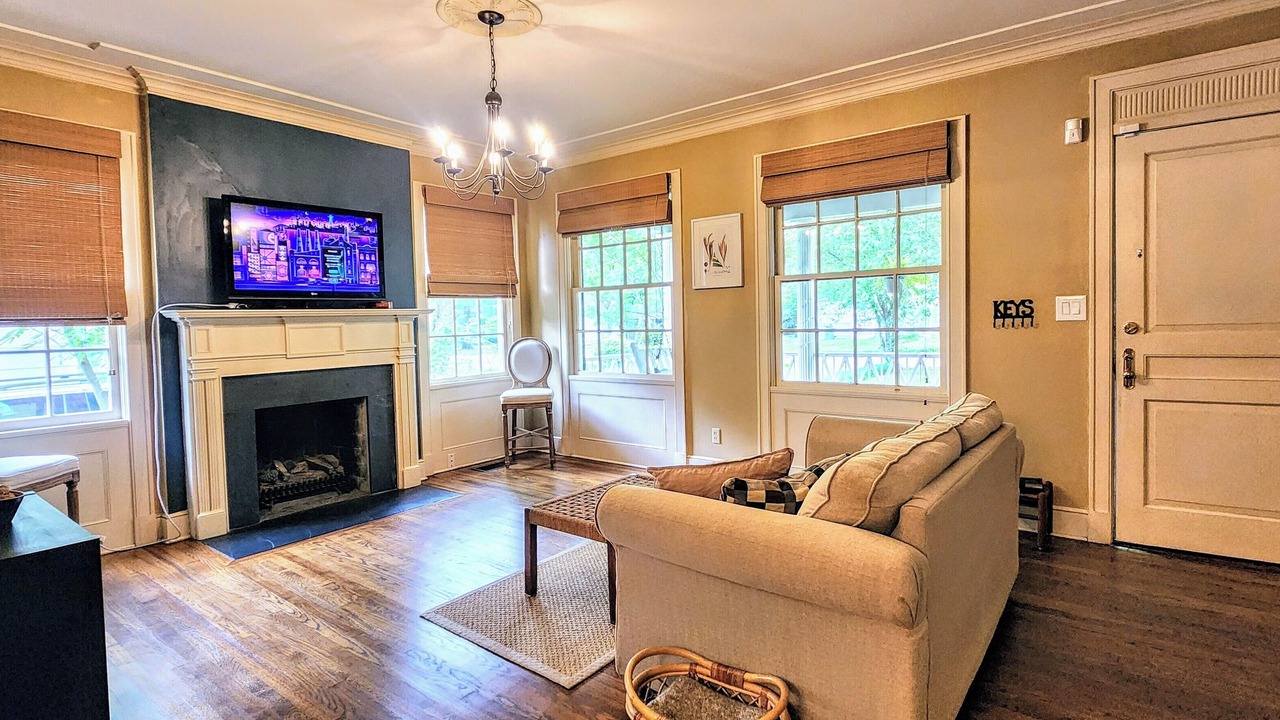 Photo of Livingroom in Montgomery