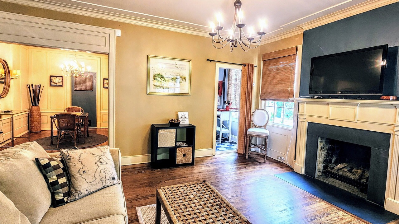 Photo of Livingroom in Montgomery