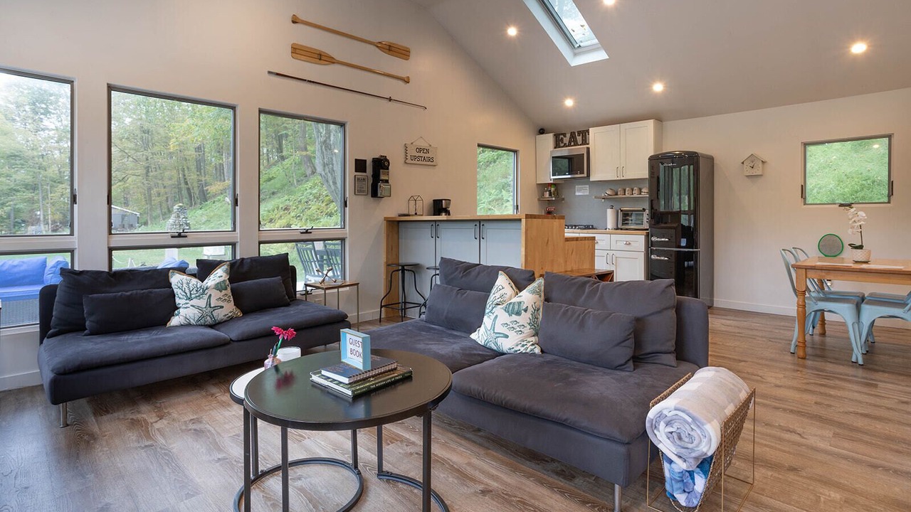 Photo of Livingroom in Port Jervis