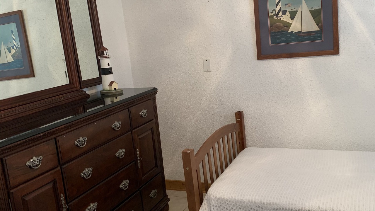 Photo of Bedroom in Bay City