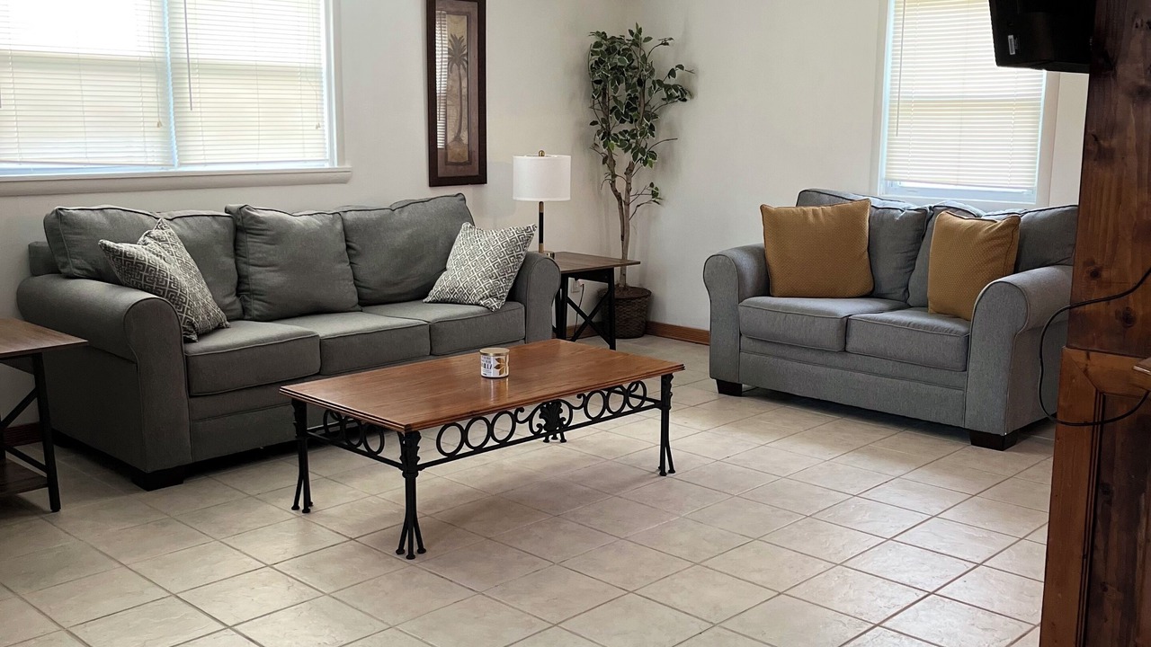 Photo of Livingroom in Bay City