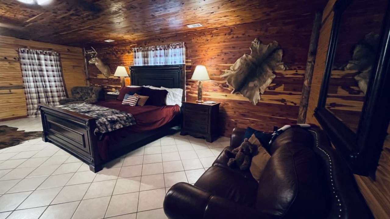 Photo of Bedroom in Eureka Springs