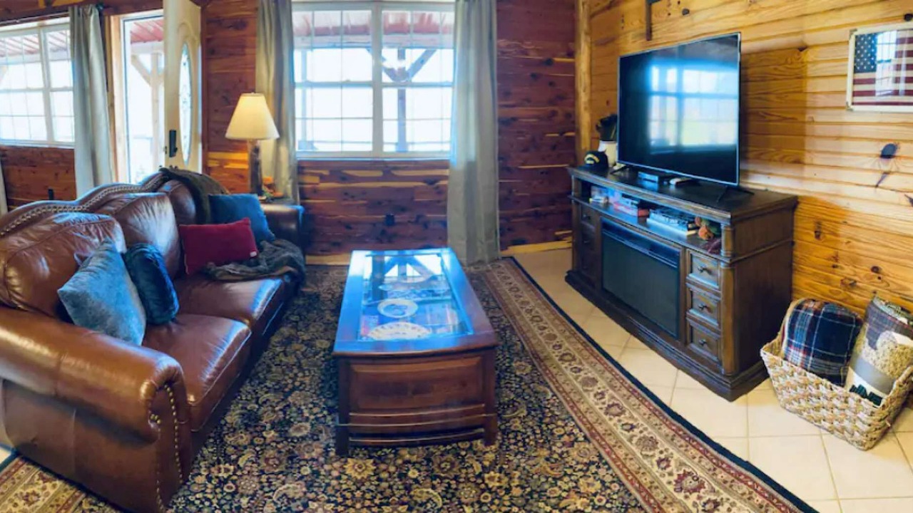 Photo of Livingroom in Eureka Springs