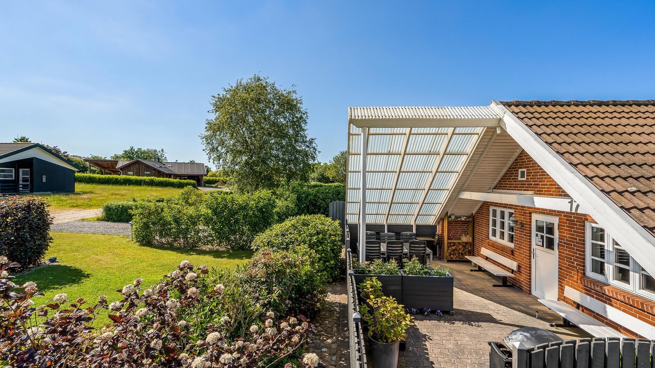 Photo of Others in Floutrup