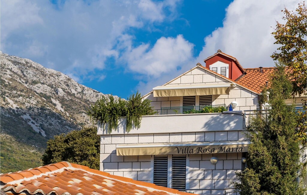 Photo of Buildings in Mokosica
