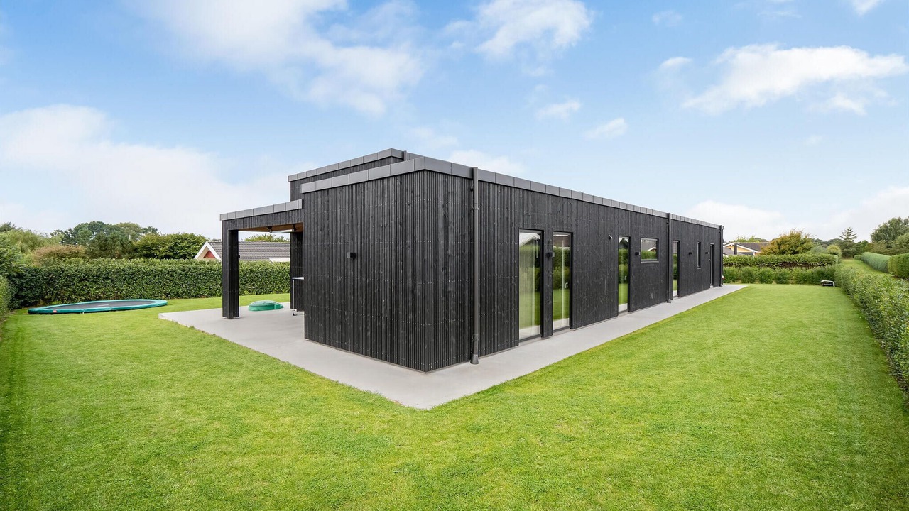 Photo of Others in Flovt Strand