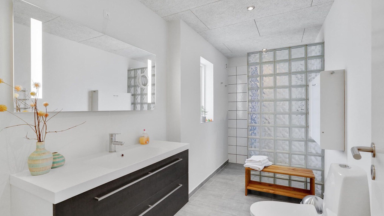 Photo of Bathroom in Thyboron