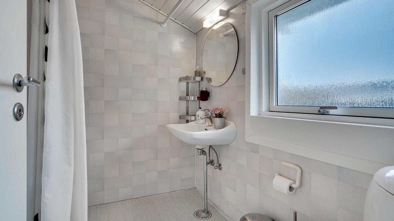 Photo of Bathroom in Lokken
