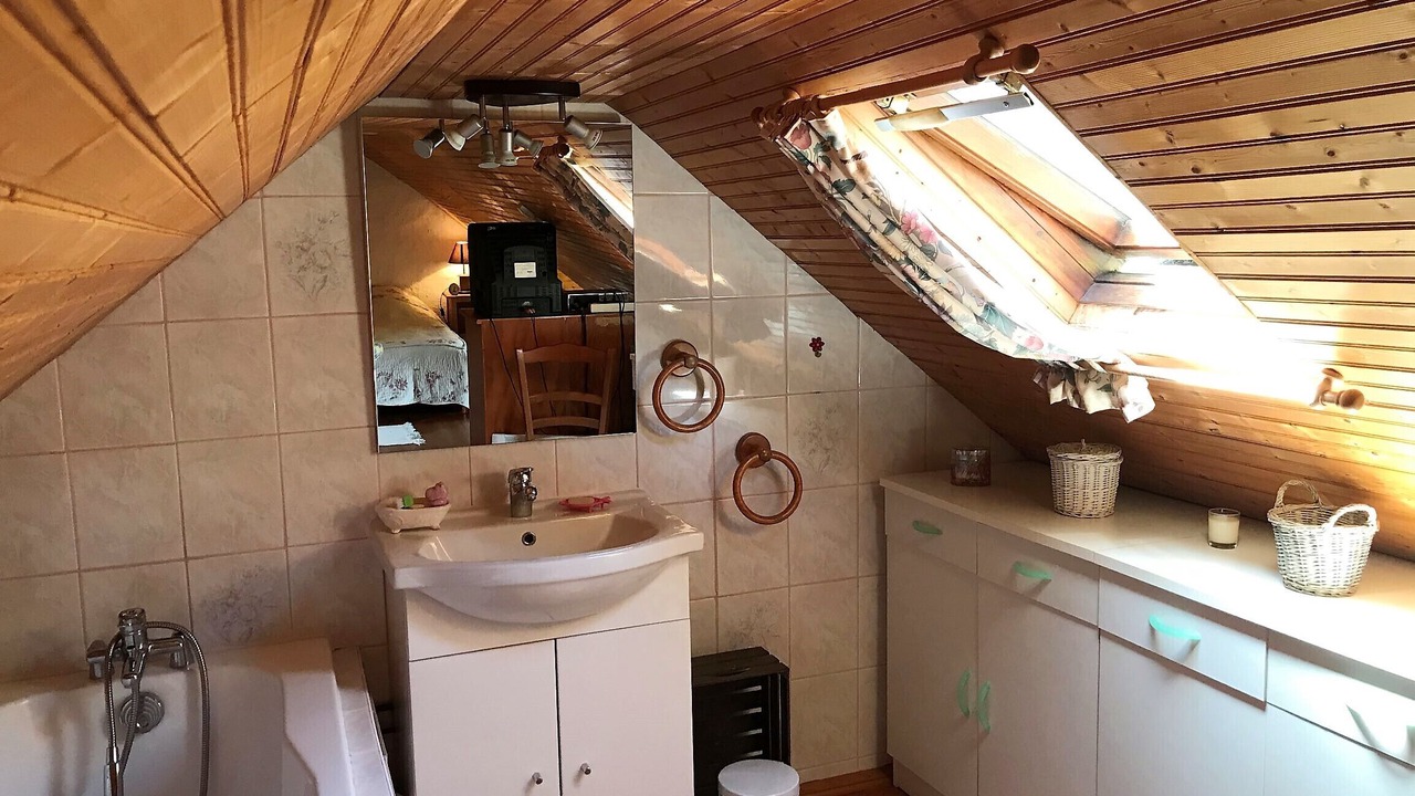 Photo of Bathroom in Saint-Leonard