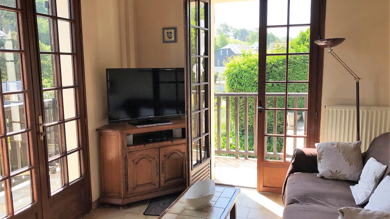 Photo of Livingroom in Saint-Leonard