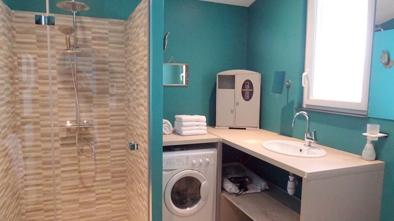 Photo of Bathroom in Hautot-sur-Mer