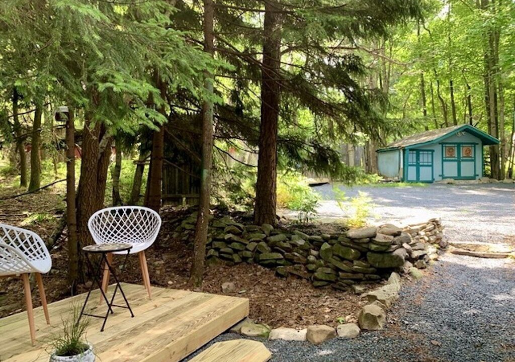 Photo of Patio Balcony in Long Pond