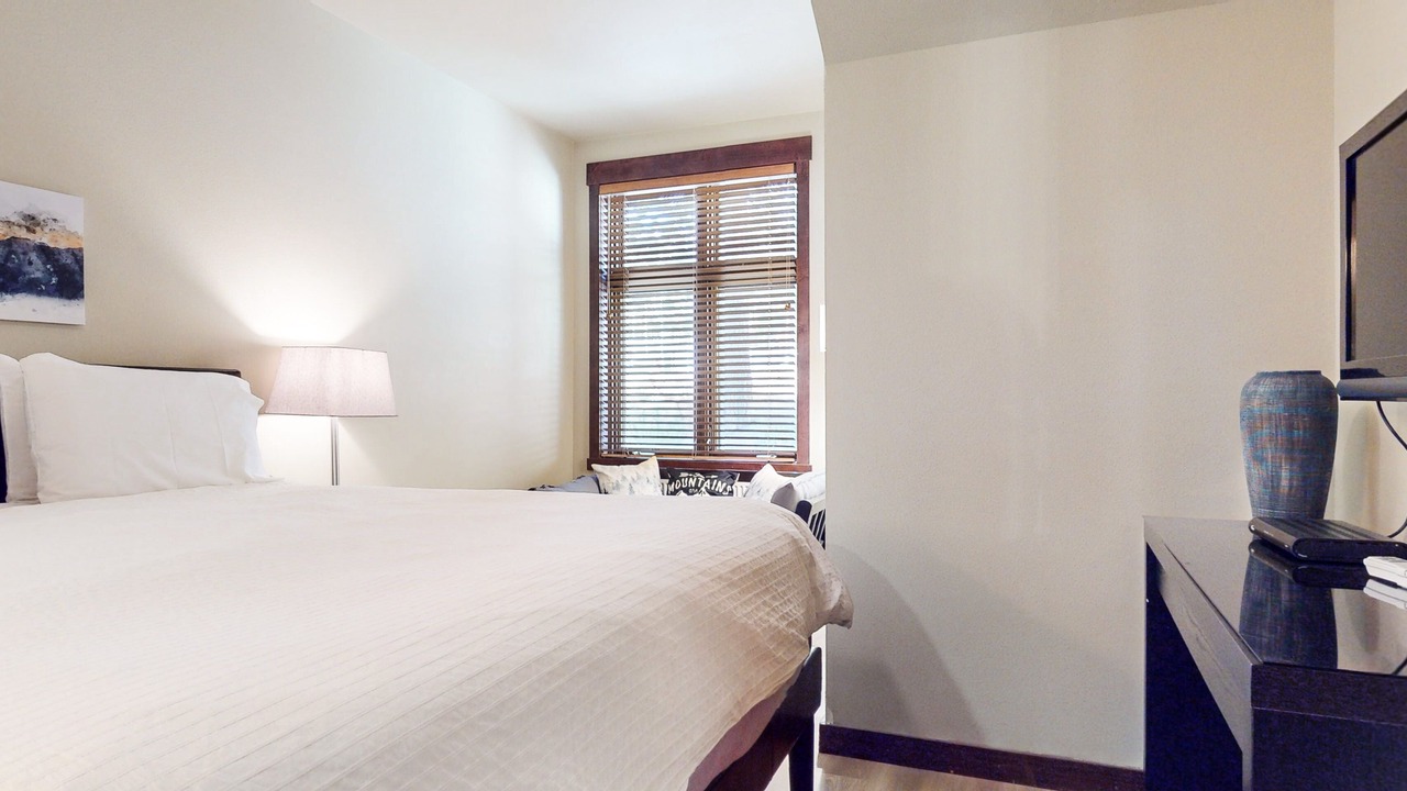 Photo of Bedroom in Mammoth Lakes