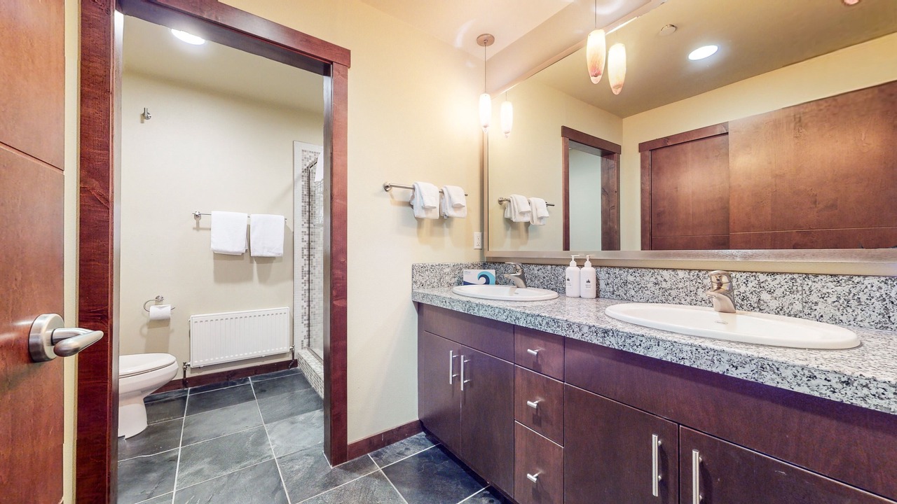 Photo of Bathroom in Mammoth Lakes