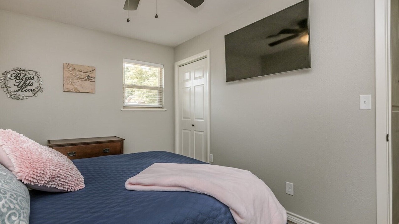 Photo of Bedroom in Dumas