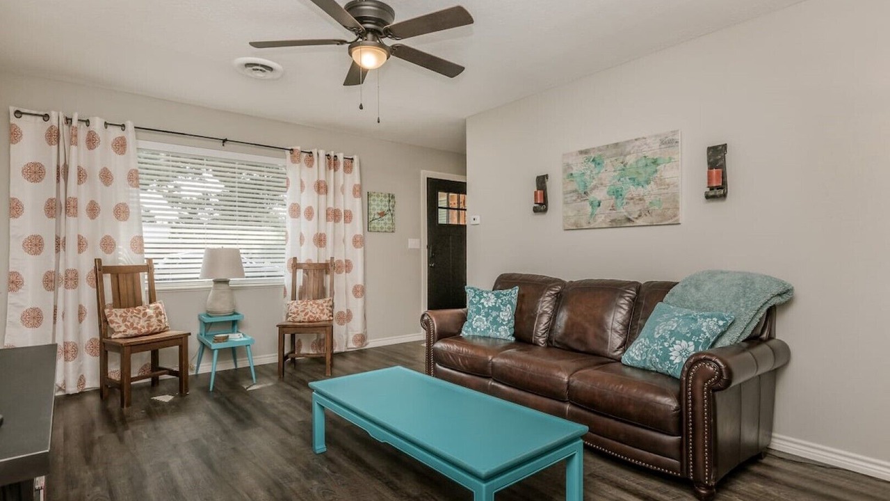 Photo of Livingroom in Dumas