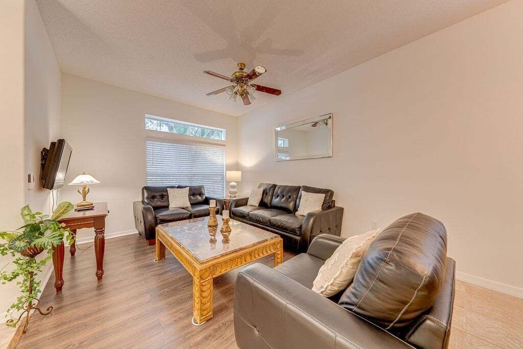 Photo of Livingroom in Thousand Oaks