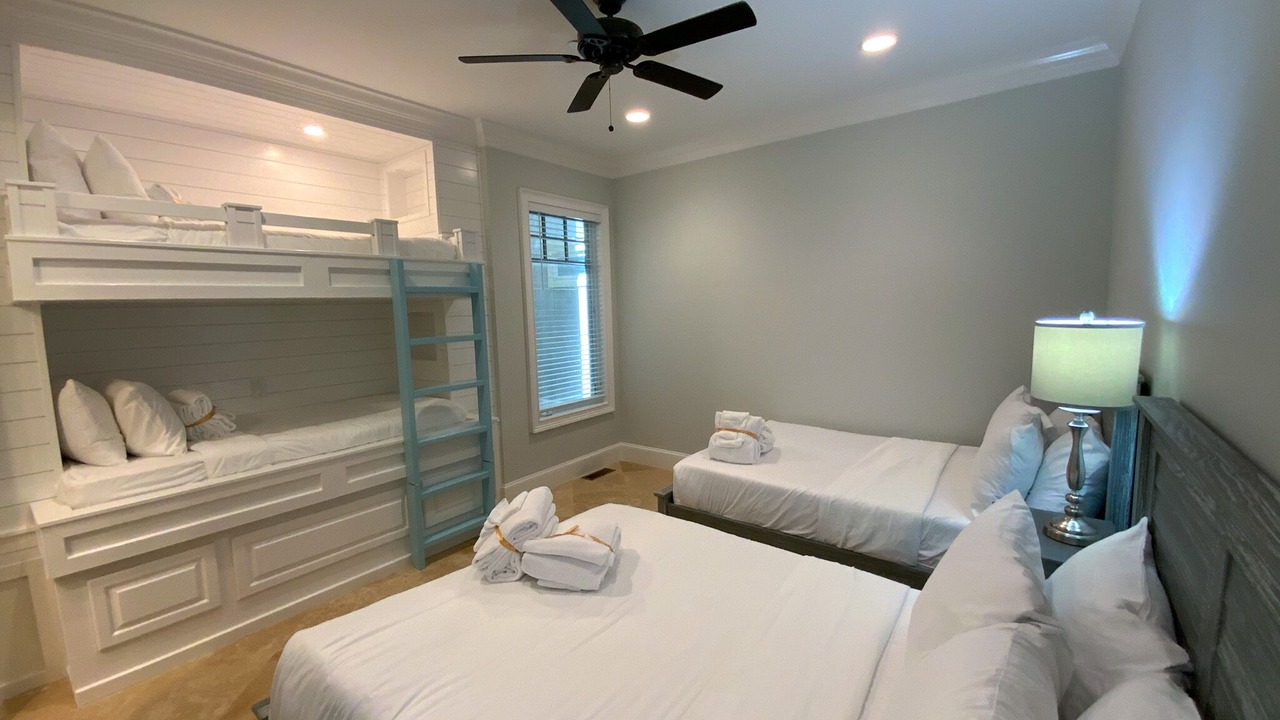 Photo of Bedroom in Palmetto Dunes