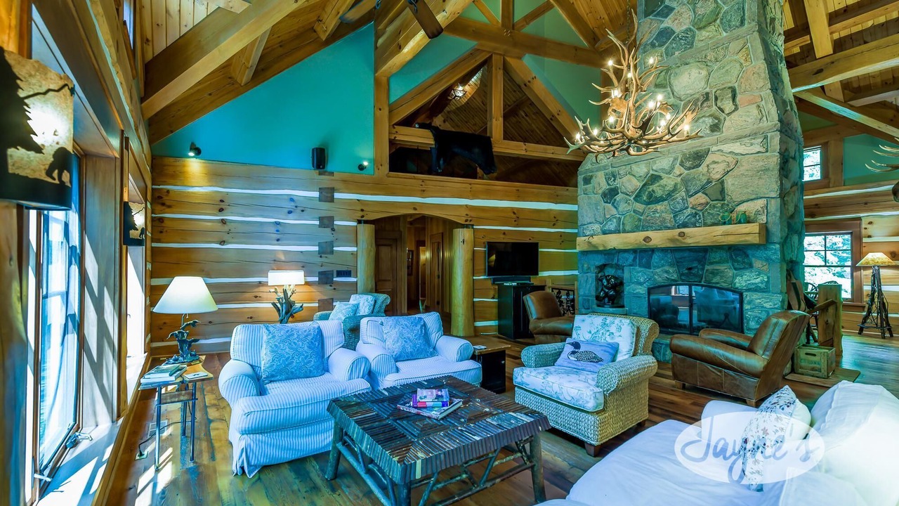Photo of Livingroom in Dysart et al