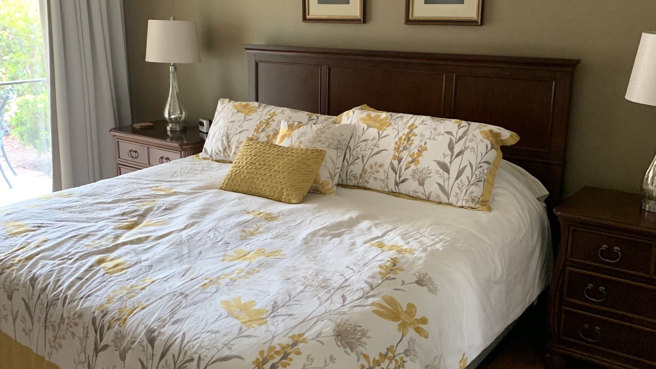 Photo of Bedroom in Saddlebrooke
