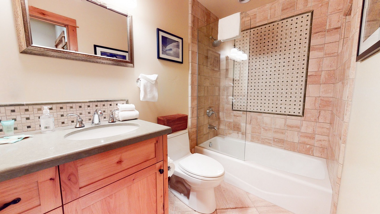 Photo of Bathroom in Mammoth Lakes