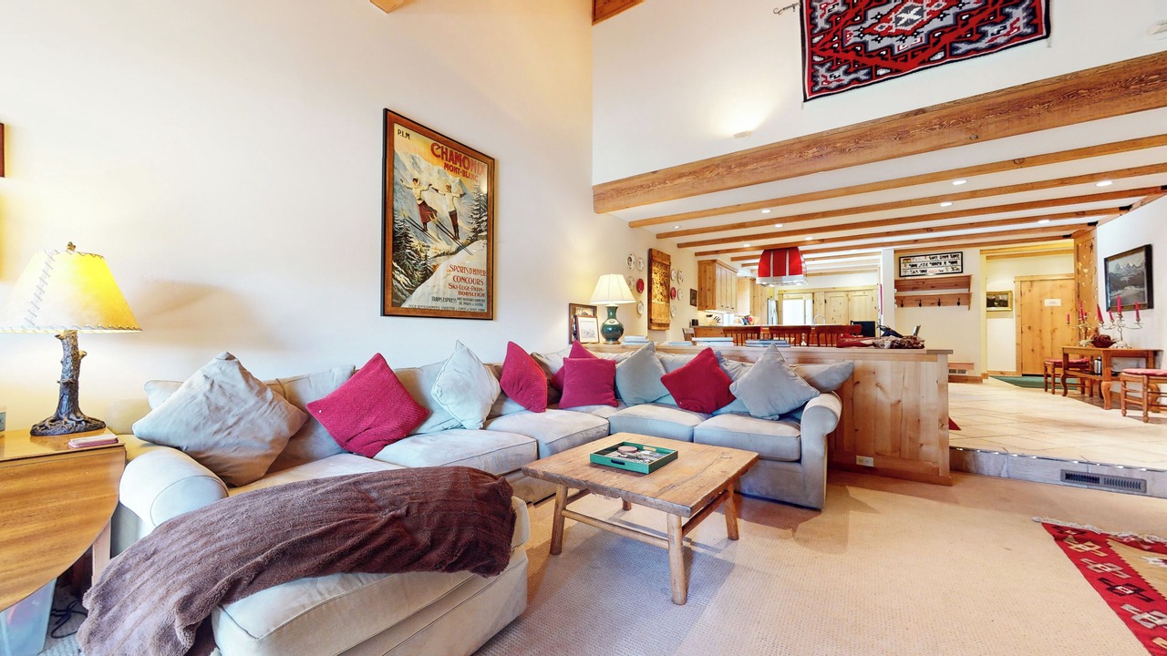 Photo of Livingroom in Mammoth Lakes