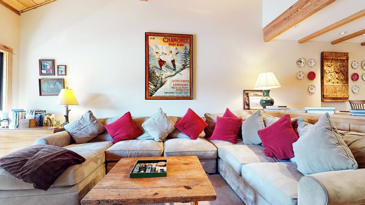 Photo of Livingroom in Mammoth Lakes