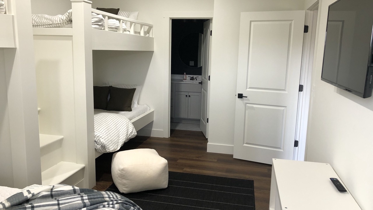 Photo of Bedroom in Hollister
