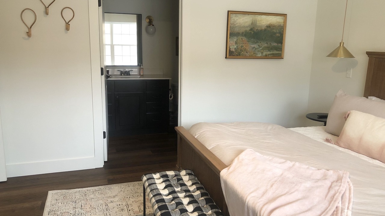 Photo of Bedroom in Hollister